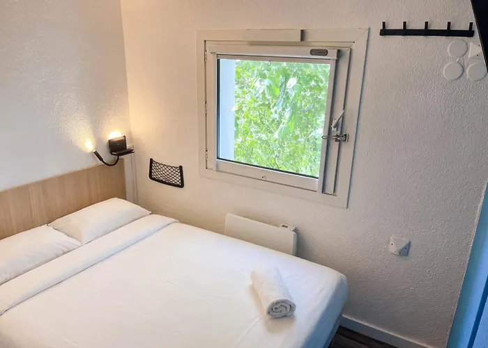 Unisotel Bollene A7 Ex-Hotel F1