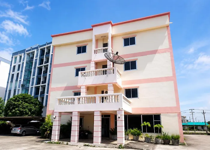 Uj Apartment