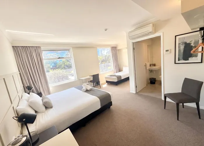 Woodroffe Hotel