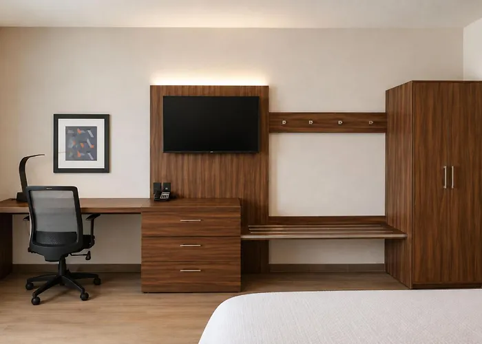 Holiday Inn Express&Suites - Playa del Carmen, an IHG Hotel