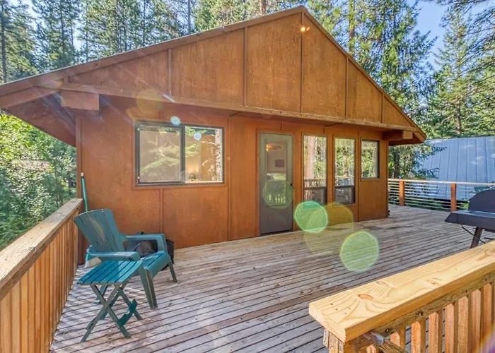 Towering Pines Cabin & Game Room