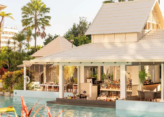 Novotel Cairns Oasis Resort
