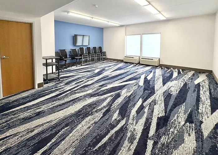 Pittsburgh Airport Inn And Suites