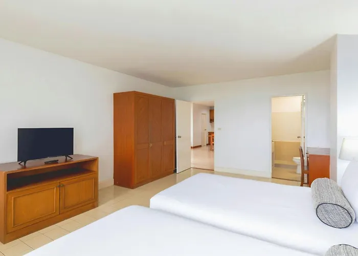 Waterfront Suites Phuket By Centara