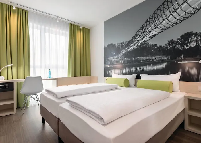 Super 8 by Wyndham Oberhausen am Centro