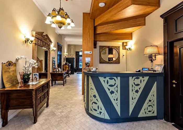 Hotel Regal 1880 - Boutique Hotel In Parcul Central Sinaia