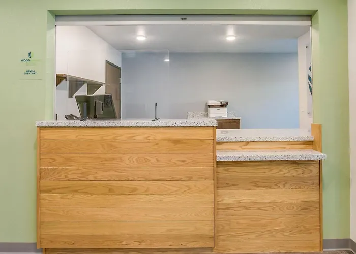 Woodspring Suites Novi Farmington