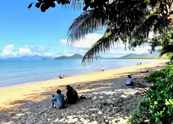 Palm Cove Studio Apartments