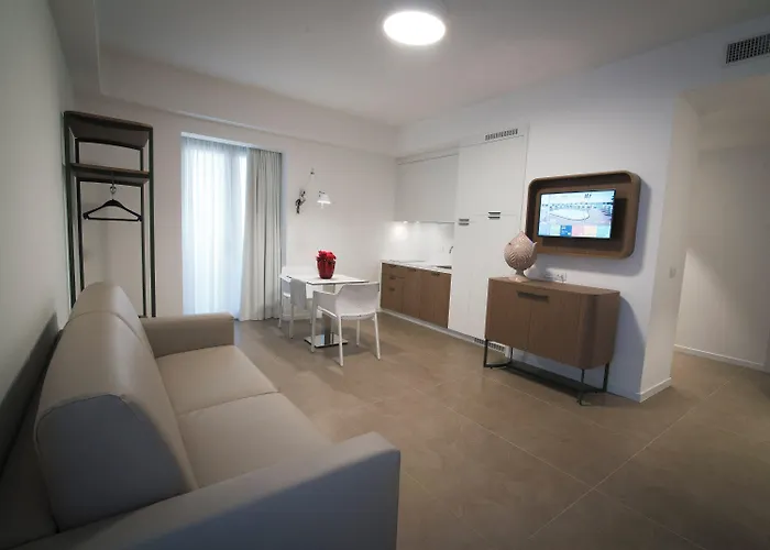 M&F Hotel