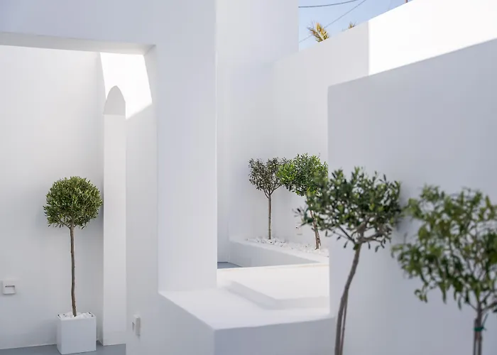 Cycladic Suites & Spa