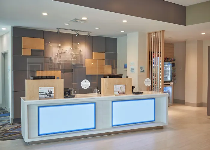 Holiday Inn Express Doral Miami By Ihg