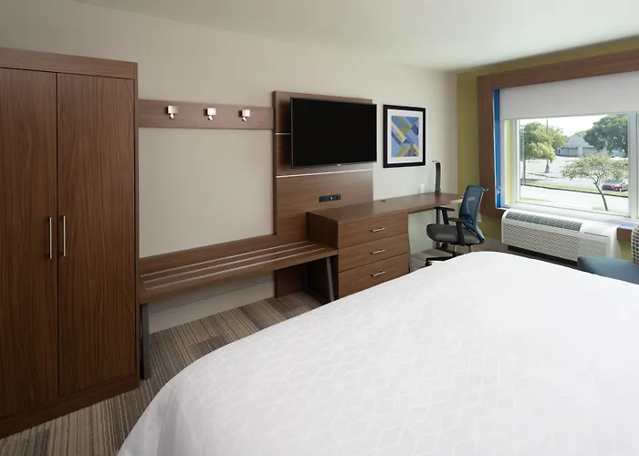 Holiday Inn Express Doral Miami By Ihg