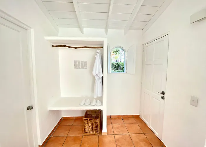 Hotel Cala Blanca Cuernavaca