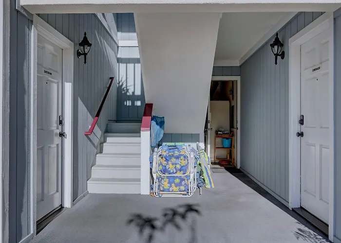 Pelican Cove Inn