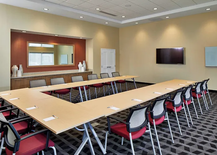 Towneplace Suites By Marriott Columbus North - Osu