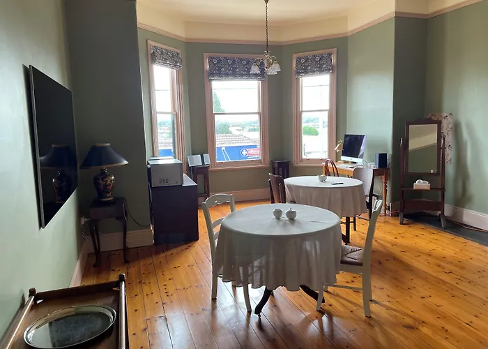 The Exchange Beaconsfield - Offering Heritage Accommodation
