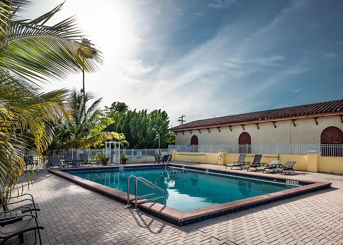 Captain'S Table Hotel By Everglades Adventures