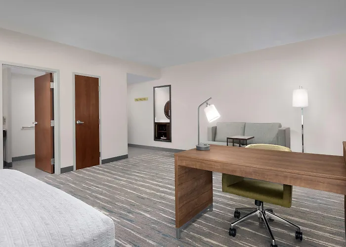 Hampton Inn & Suites Durham University Medical Center