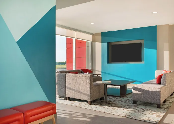 avid hotel - Ft Lauderdale Airport - Cruise by IHG