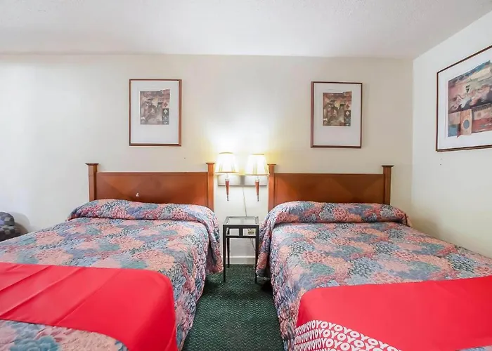 Hotel O Daylight Inn Elkhart I-90, In
