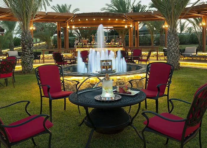 Noah'S Ark Deluxe Hotel & Spa