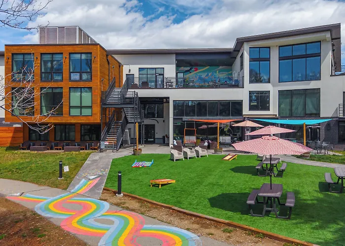 The Block Hotel & Commons