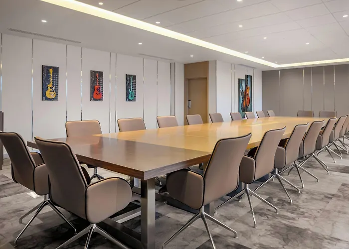 Ac Hotel By Marriott Saint-Julien-En-Genevois