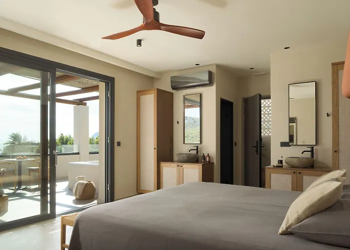 Kymani Boutique Hotel & Suites