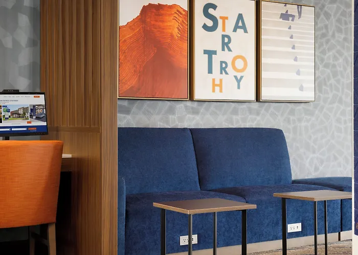 Holiday Inn Express - Strathroy By Ihg