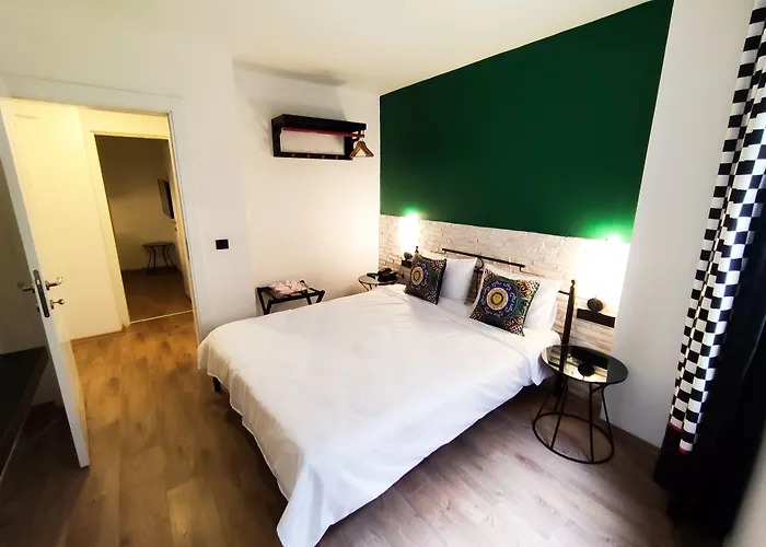 Think Hotel