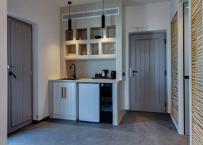 Elements Cozy Suites Pyrgos