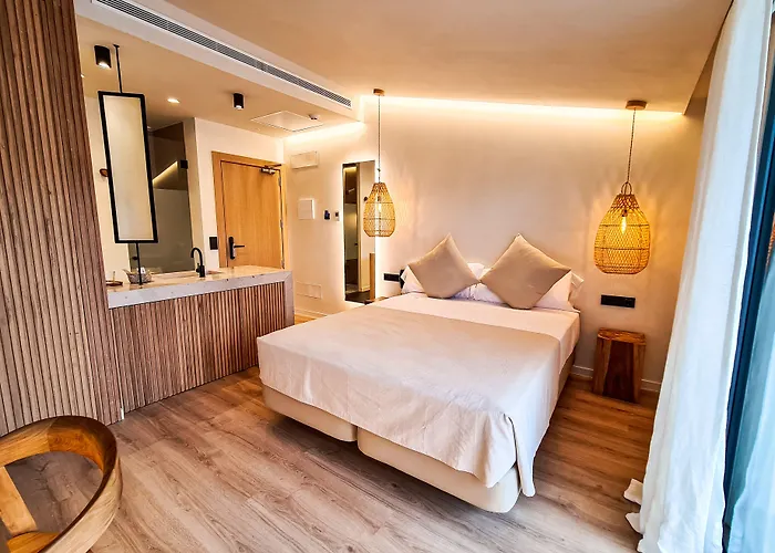 S'Estancia Suites