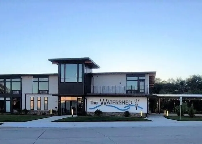 Watershed Hotel