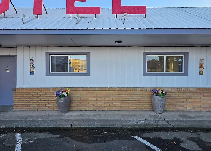 Sprague Motel