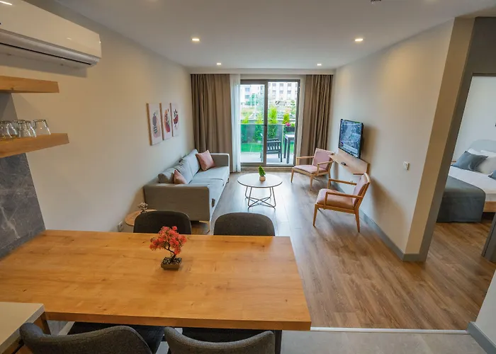Letstay Marine Homes