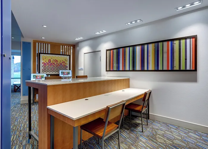 Holiday Inn Express & Suites - Middletown - Goshen By Ihg