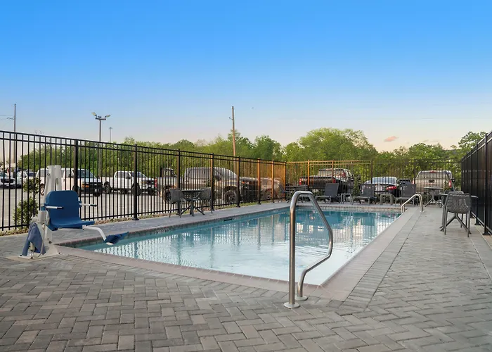La Quinta Inn & Suites By Wyndham Sulphur Lake Charles