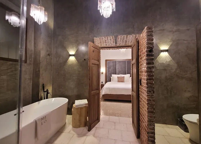 Milo Collection Hotel