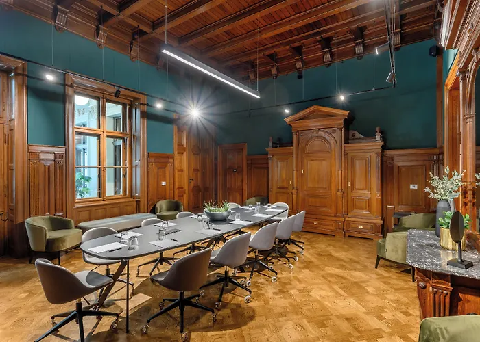 Hotel Oktogon Haggenmacher By Continental Group