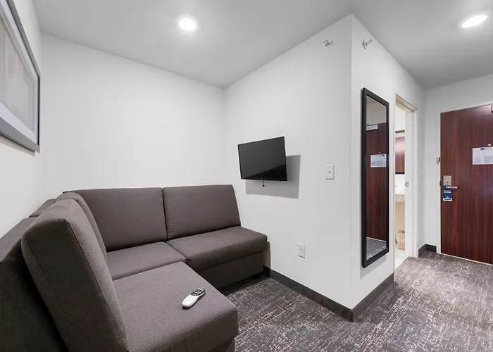 Cobblestone Hotel & Suites - Urbana