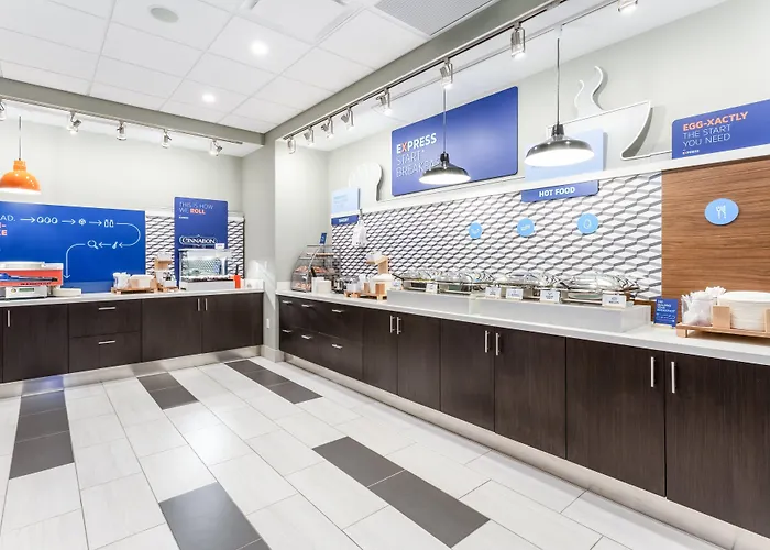 Holiday Inn Express & Suites - Springfield North By Ihg