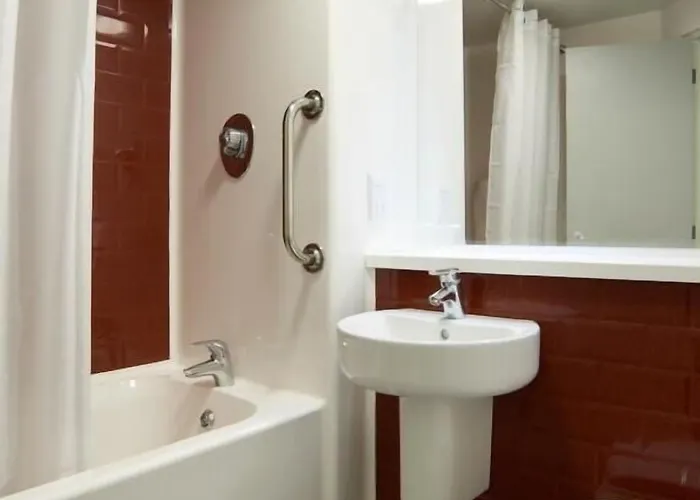 Travelodge Scarborough St Nicholas