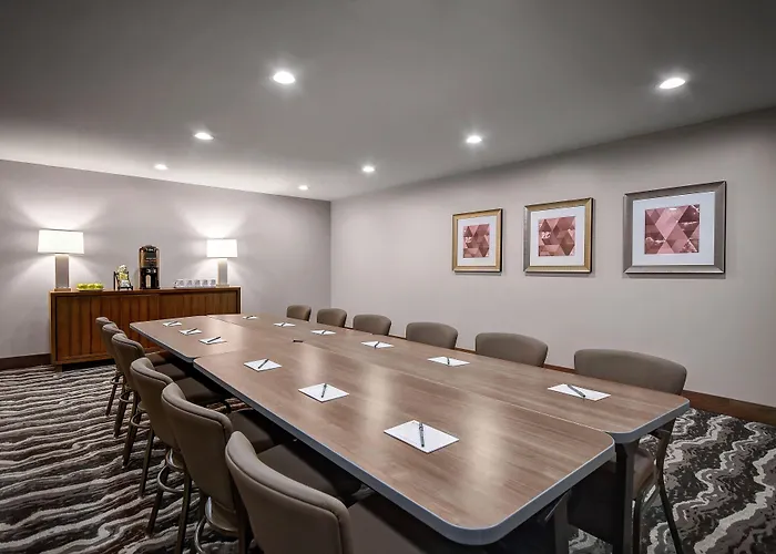 Staybridge Suites - Holland By Ihg