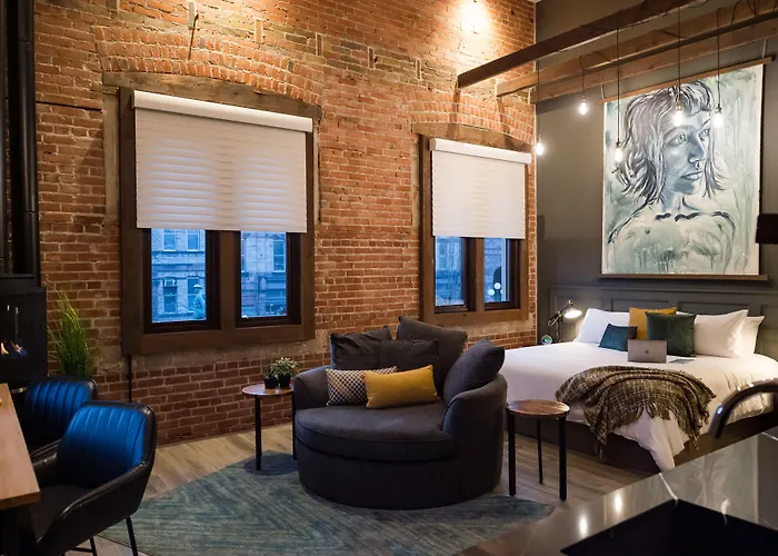 48 King West Boutique Hotel