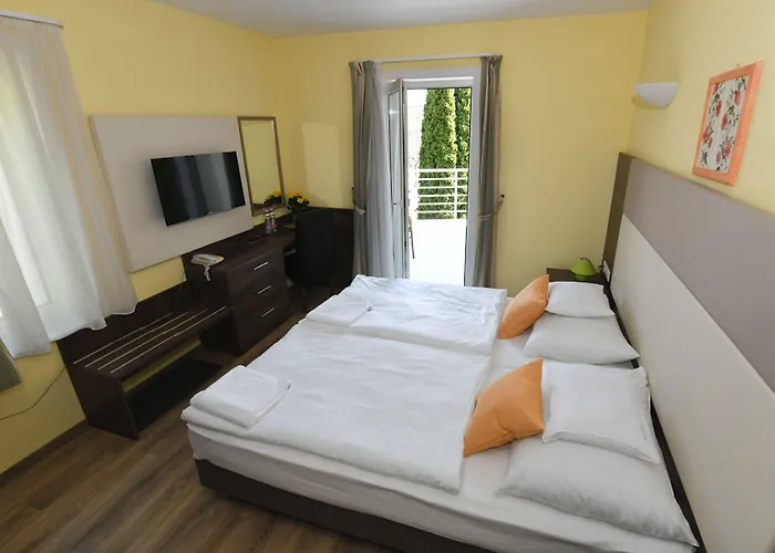 Jade Hotel-Ezüsthíd Hotel
