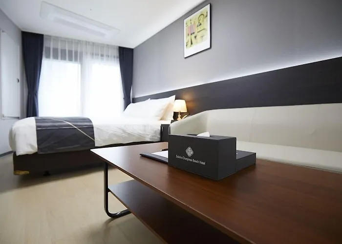 Sokcho Chonpines Beach Hotel