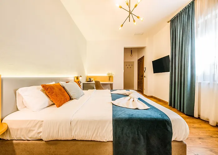 Casa Chitic Hotels