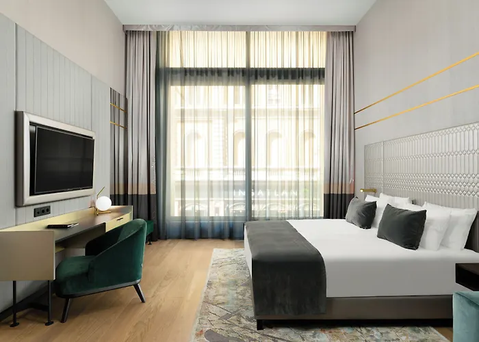 Emerald Hotel By Continental Group