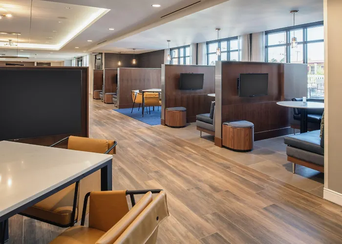 Courtyard By Marriott Santa Cruz