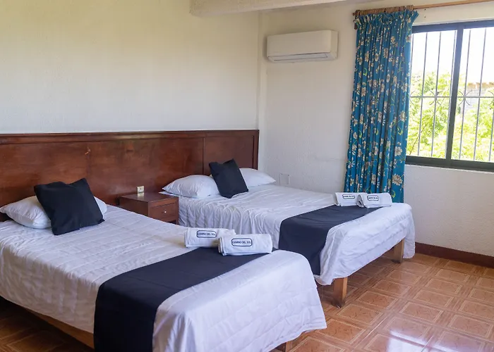 Hotel Camino Del Sol